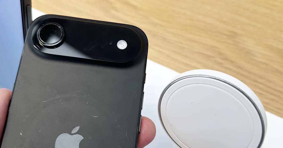 Featured image for Apple Updates MagSafe Chargers to Prevent iPhone 17 Scratches