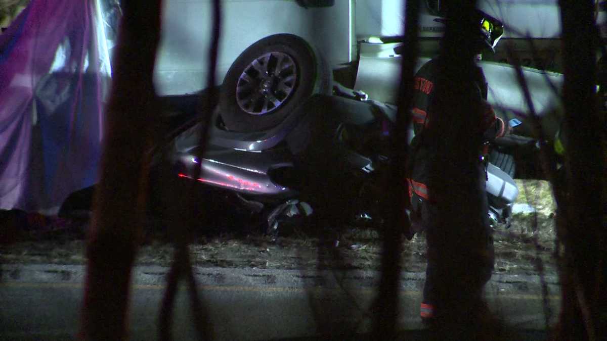 Featured image for Fatal Tractor-Trailer Crashes Claim Lives on Massachusetts Highways