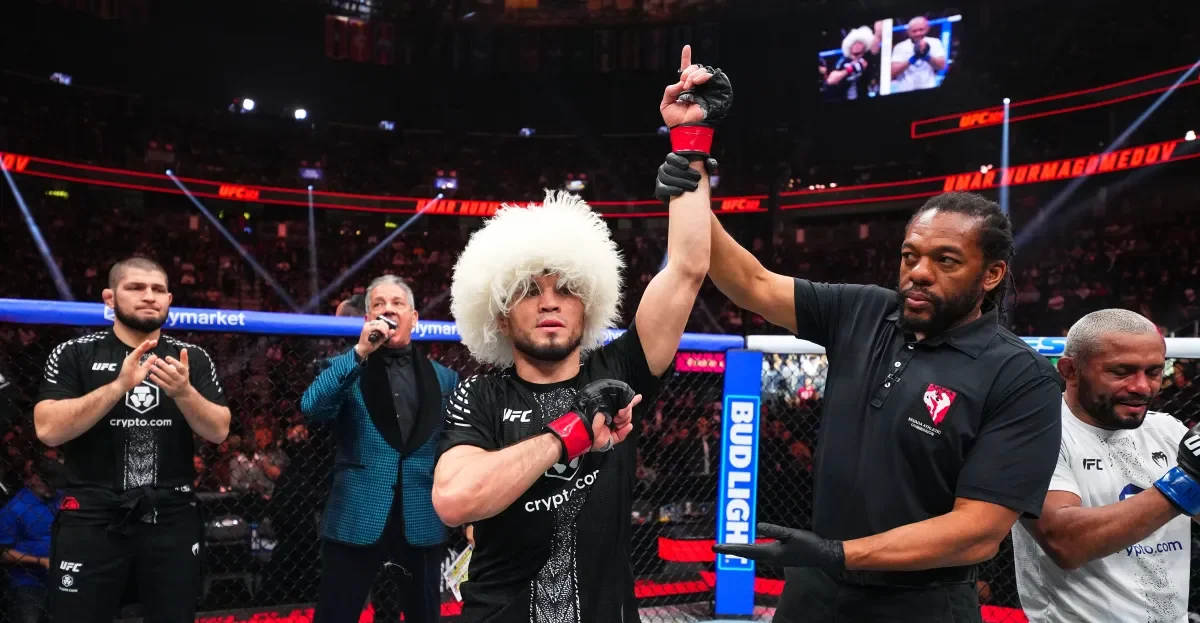 Gaethje stuns Pimblett to claim interim title as UFC launches Paramount era