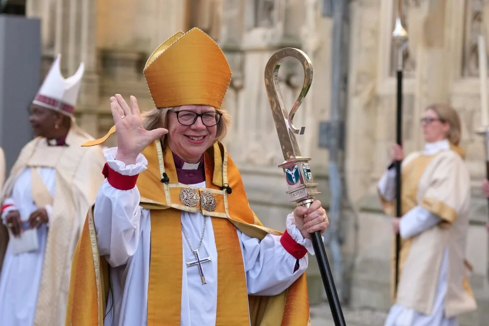 Historic moment captured as Church of England crowns its first female archbishop