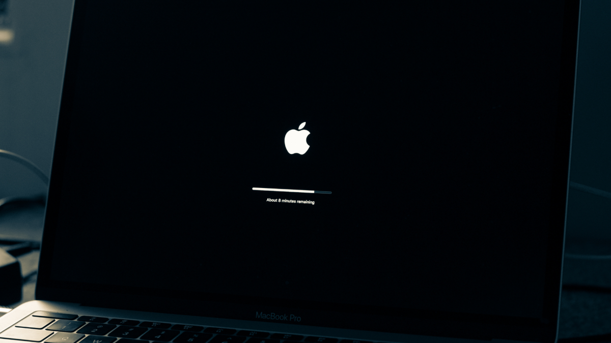 Featured image for Apple's macOS Sonoma 14.2.1 Update Addresses Screen Sharing Bug and Security Fixes