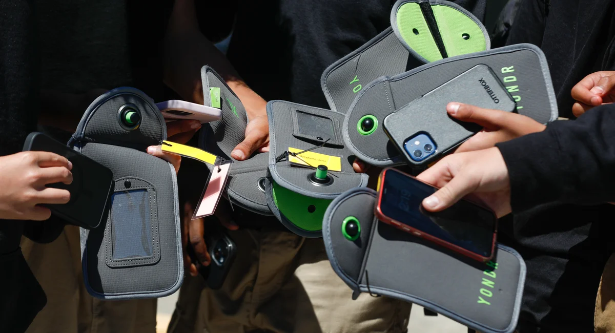 Featured image for NYC Students Return to Class Amid Smartphone Ban Debate