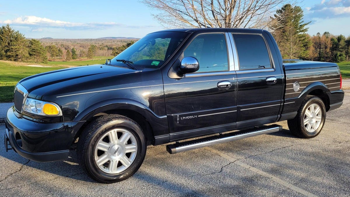 Revolutionary 2002 Lincoln Blackwood: Ahead of Its Time
