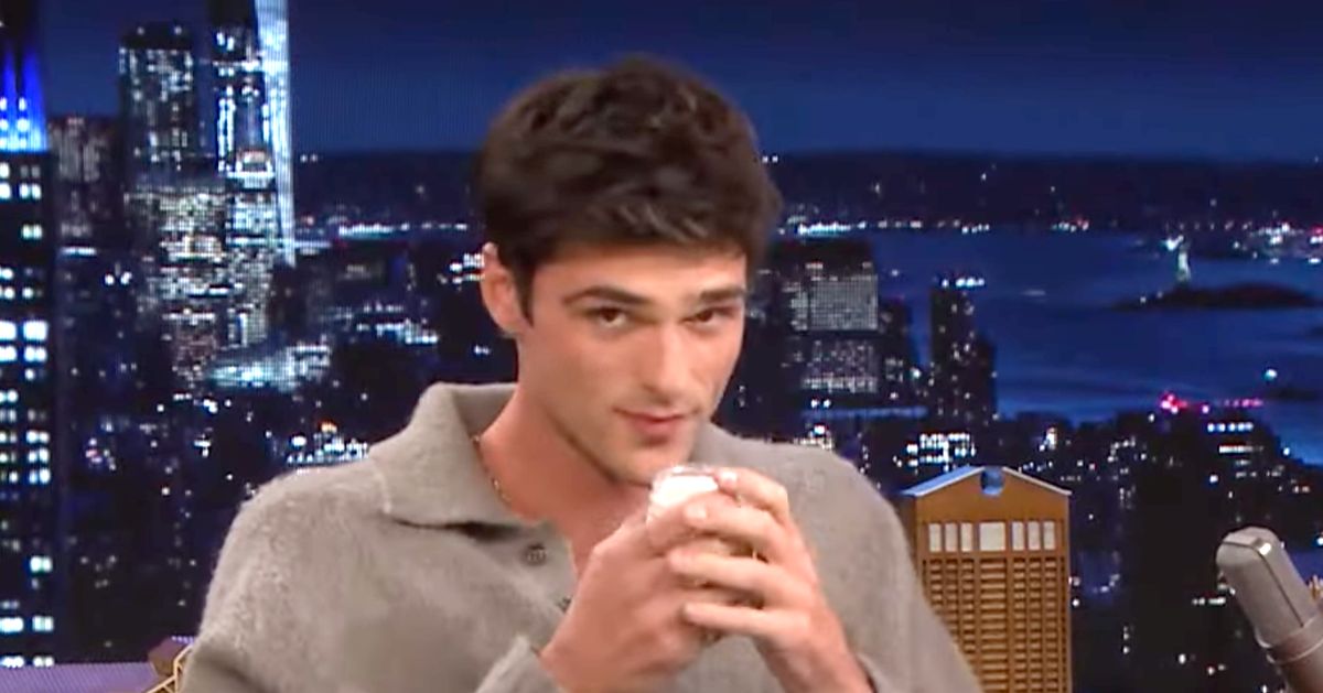 Featured image for "Jacob Elordi's Bizarre Bathwater Candle Obsession"