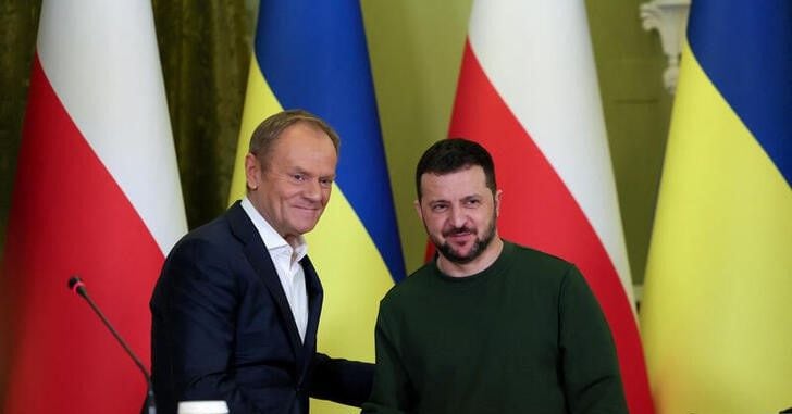 Featured image for "Poland's Tusk Vows Strong Support for Ukraine Amid Russia Conflict"