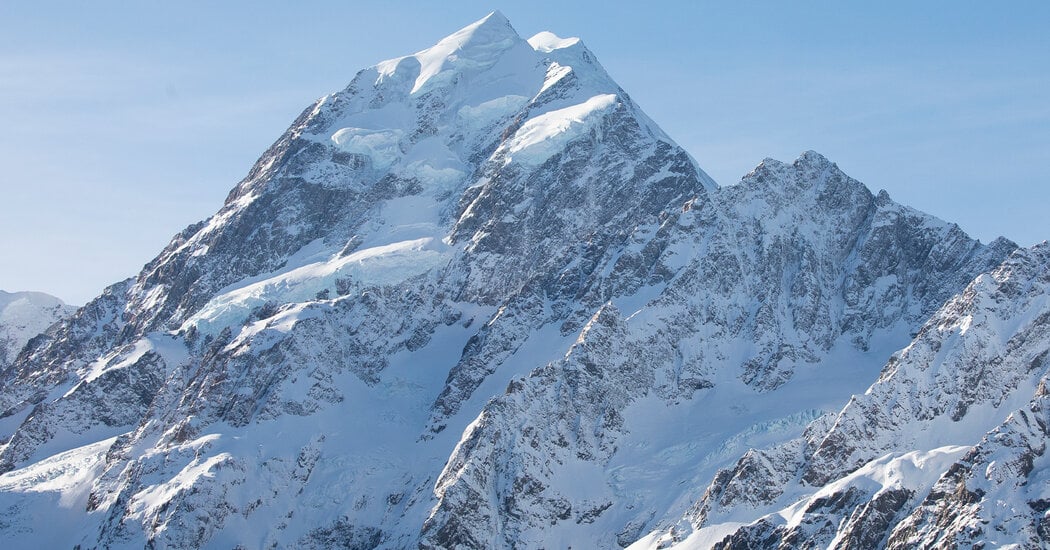 Featured image for Search Intensifies for Missing North American Climbers on New Zealand's Aoraki