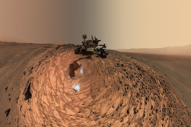 Featured image for NASA's MAVEN Mission Faces Communication Challenges Amid Mars Operations