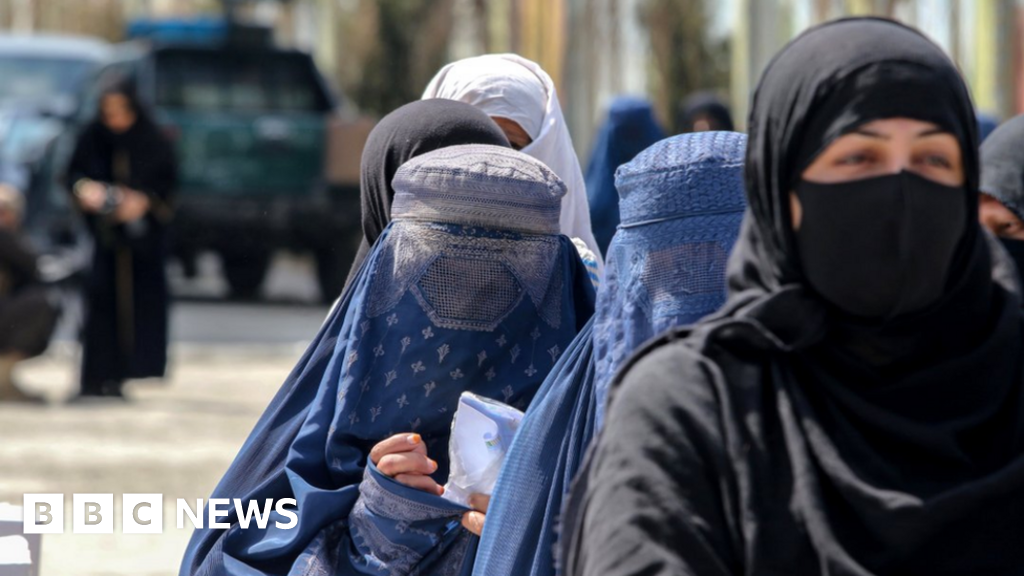 UN warns of economic collapse and poverty in Afghanistan under Taliban rule.