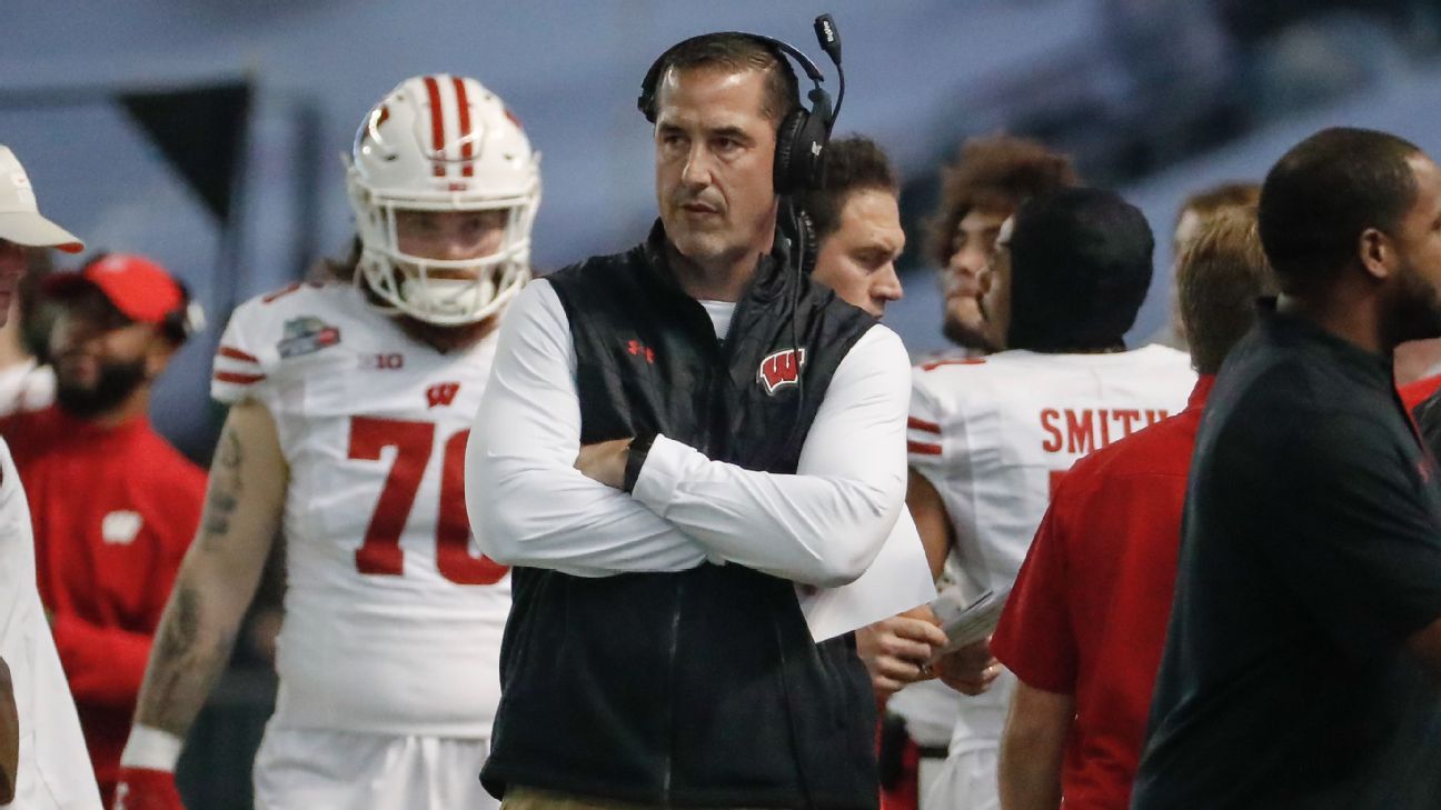 "College Football Week 1: Deion's Debut, Expert Predictions, and Top Matchups"