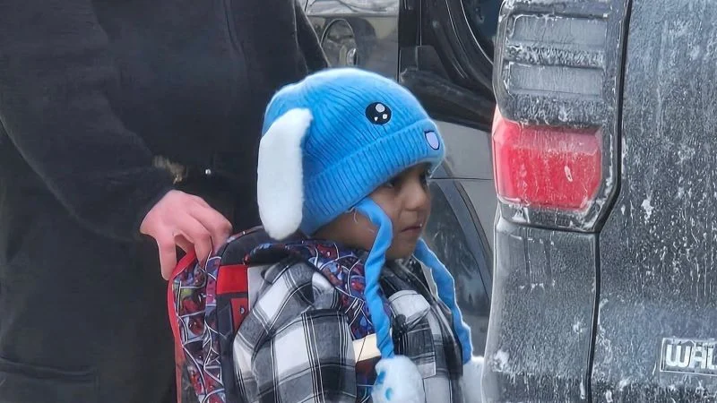 Minnesota 5-year-old Detained by ICE; Father and Son Held in Texas Immigration Center