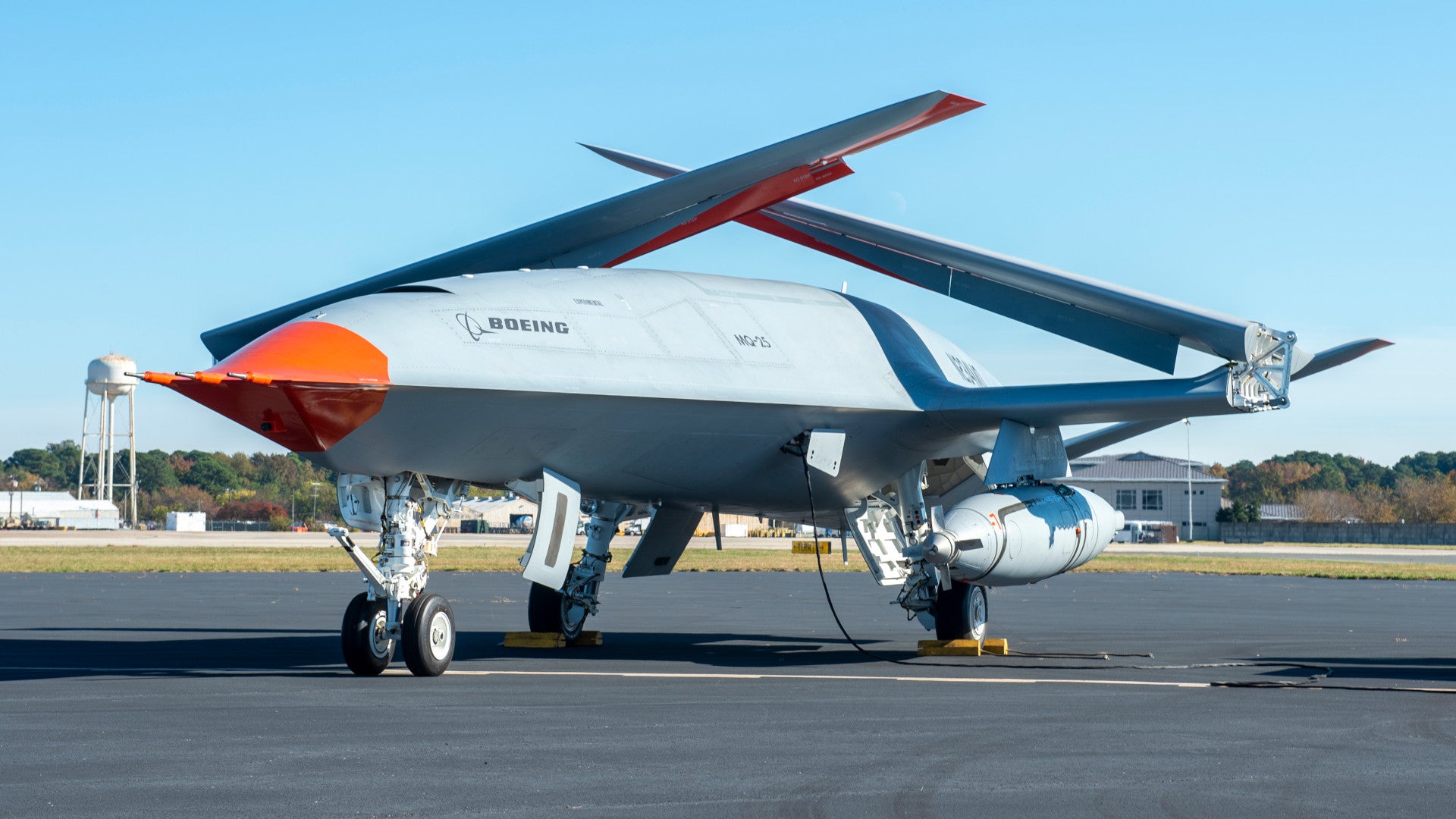 "MQ-25 Stingray Tanker Faces Schedule Delays and Risks Amid Inspector General Critique"