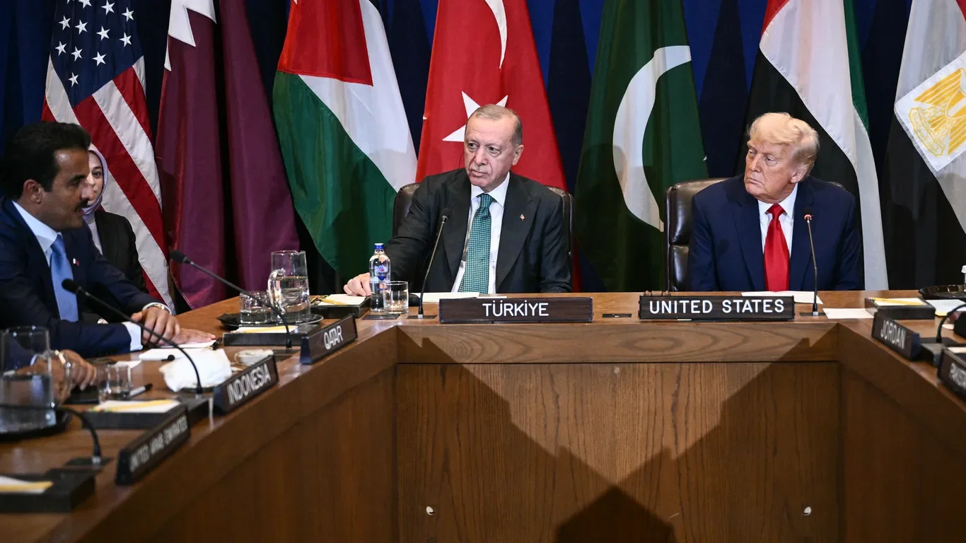 Qatar, Egypt, and Turkey Push Hamas Toward Trump's Gaza Peace Plan