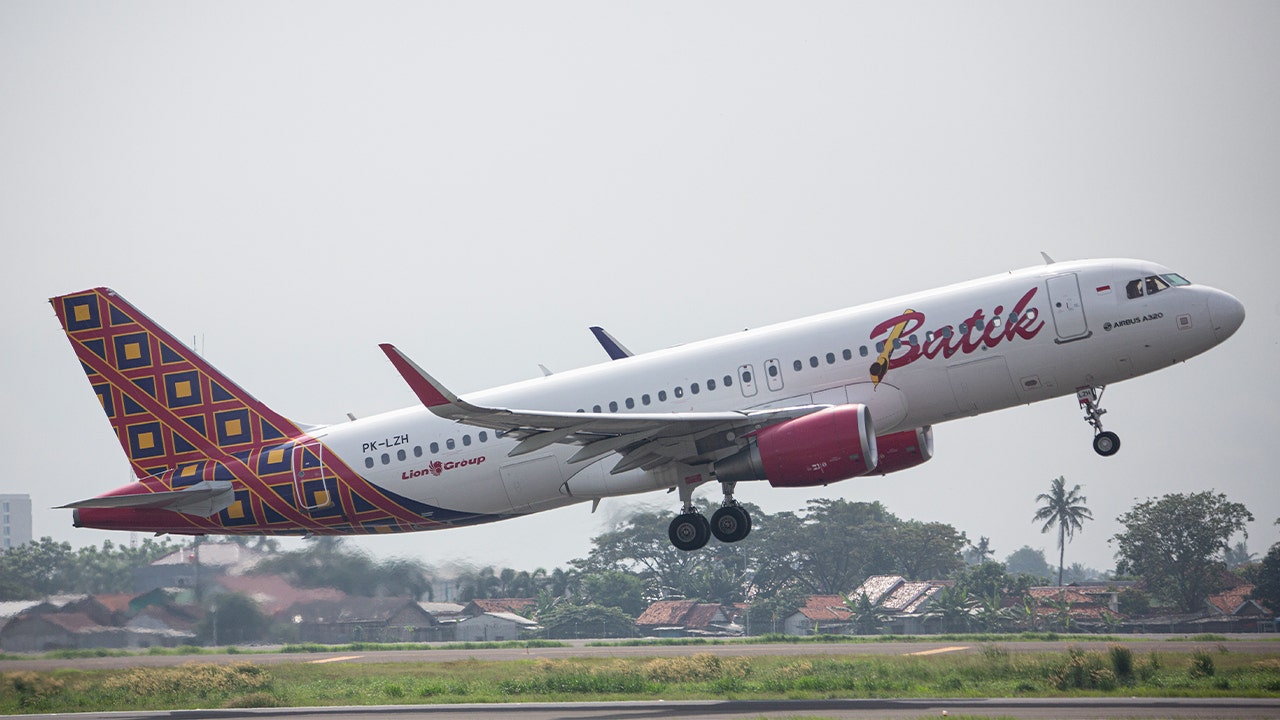 "Pilots Asleep: Airliner Veers Off Course Midflight"