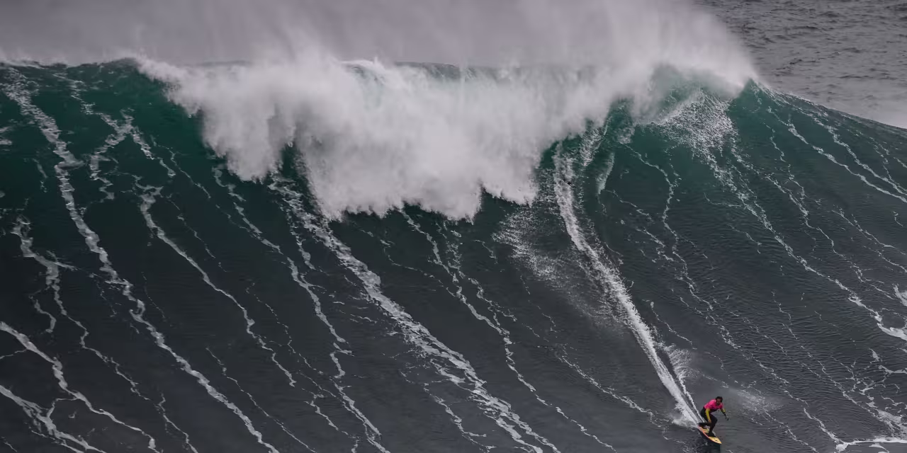 Featured image for Retail Investors' Bold Dip Buying Raises Risks, Analysts Warn