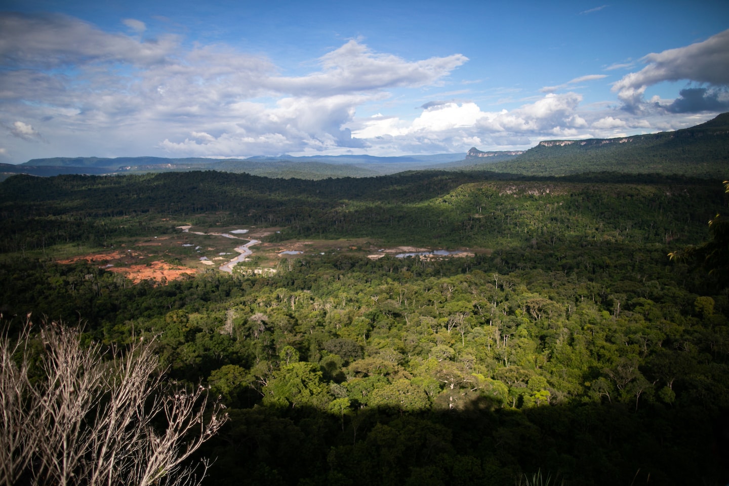 "Venezuela's Territorial Dispute with Guyana: A Potential Trigger for International Conflict"