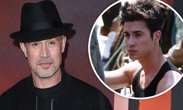 Featured image for Freddie Prinze Jr. opens up about his "miserable" experience filming I Know What You Did Last Summer.