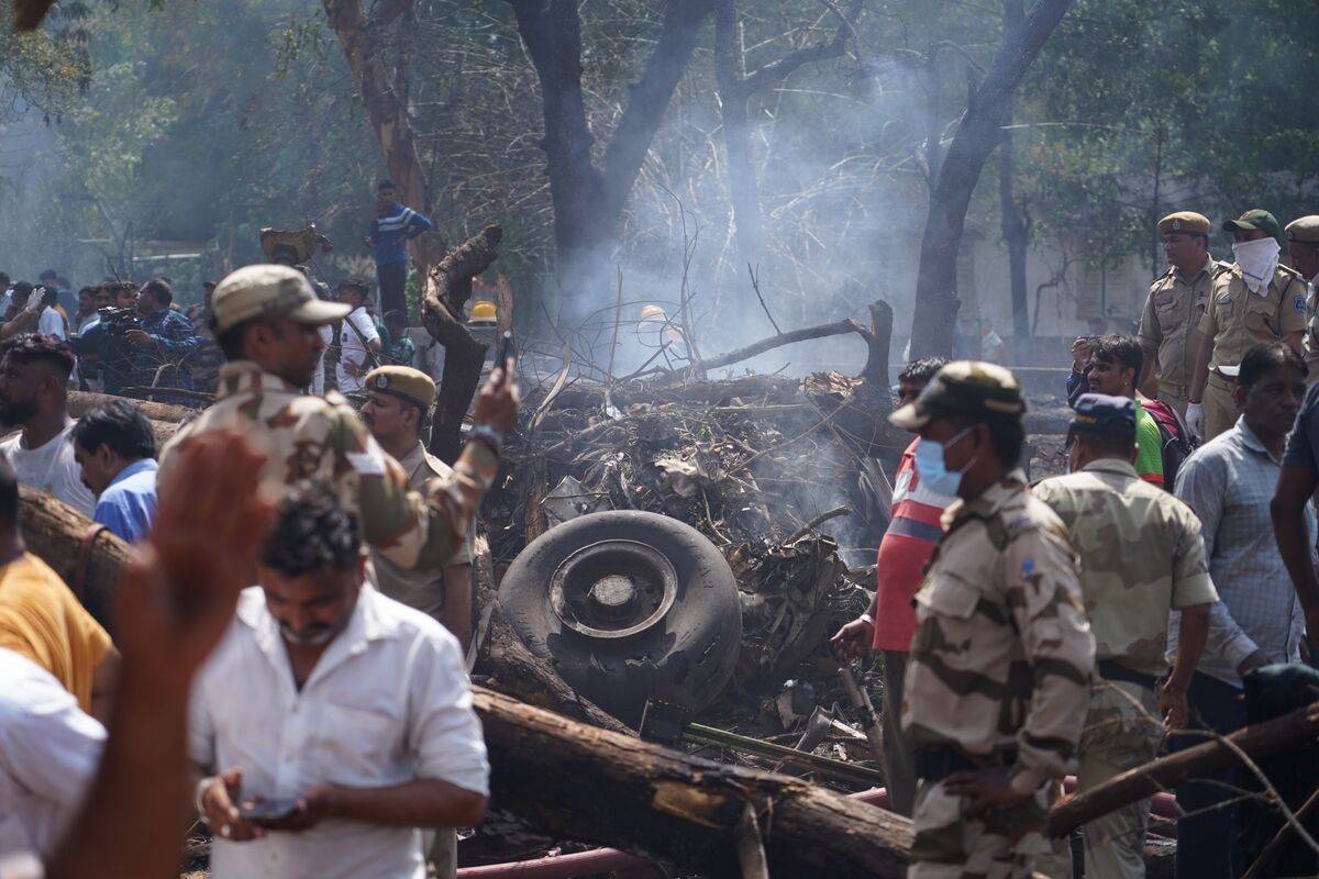 Featured image for Air India Crash Investigation Highlights Pilot Mental Health and Crew Decisions