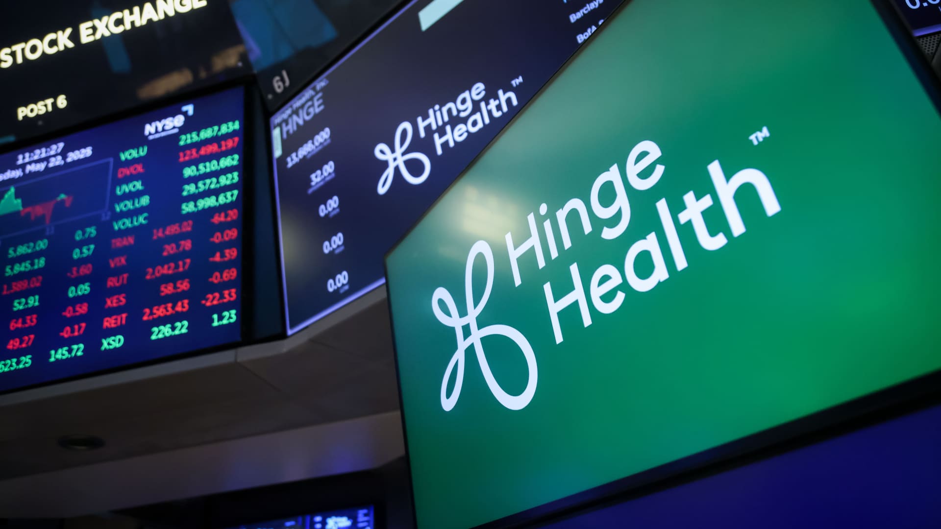 Featured image for RFK Jr. Challenges CDC's COVID Vaccine Recommendations for Children and Pregnant Women