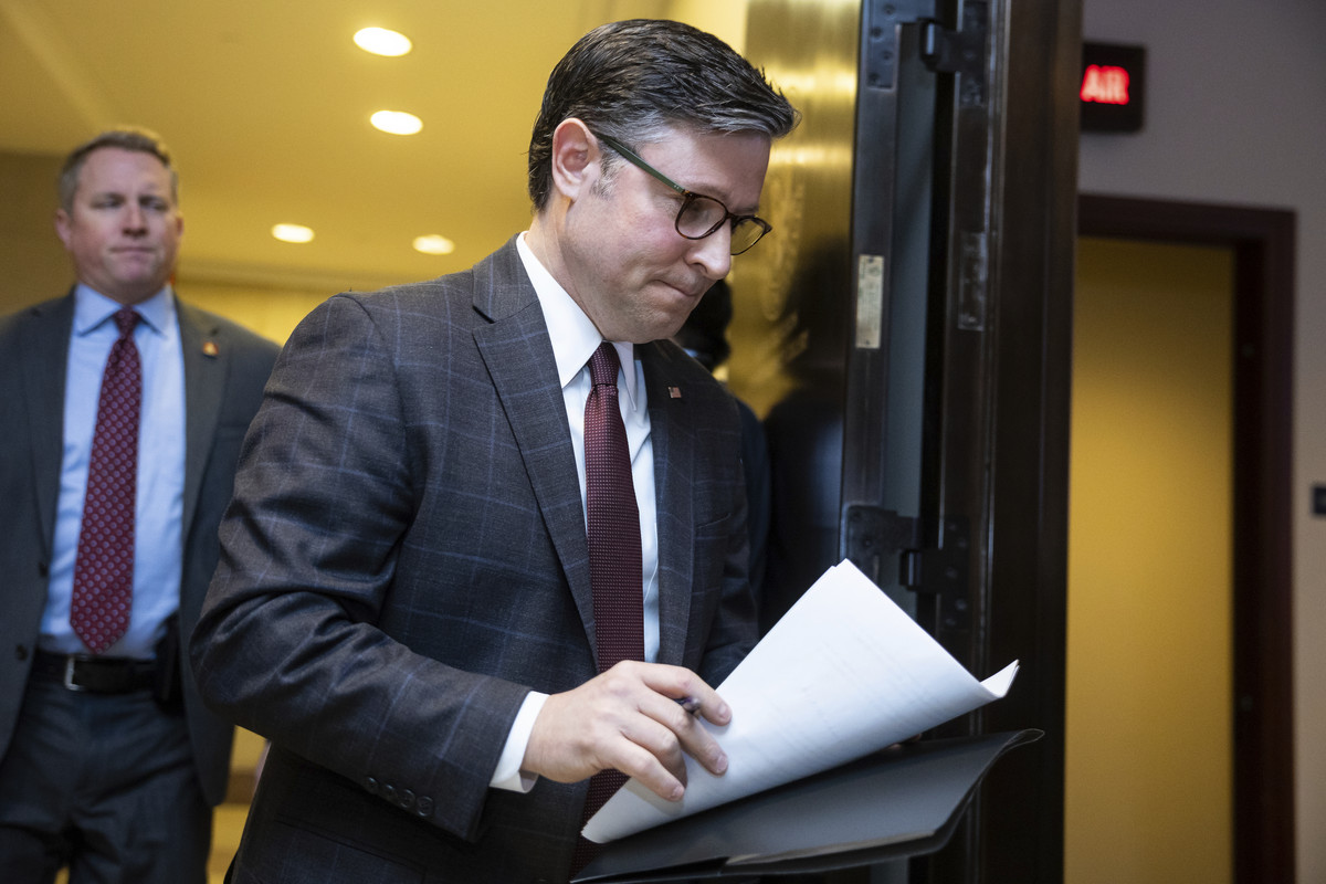 "House Endgames: Democrats' Rescue Plan for Ukraine Aid Squeezes Speaker Johnson"