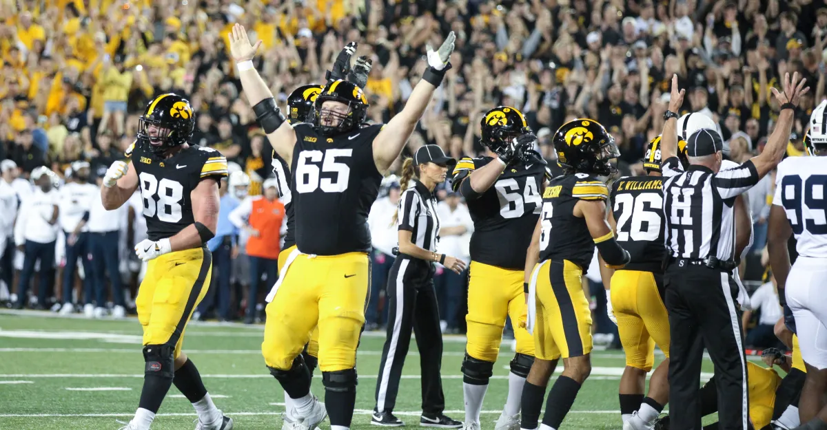 Featured image for Iowa Edges Out Penn State 25-24 in Narrow Big Ten Victory