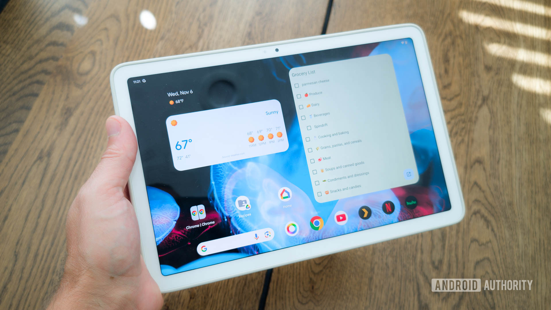 Featured image for Pixel Tablet 2 Could Benefit from Android's PC-Like Controls