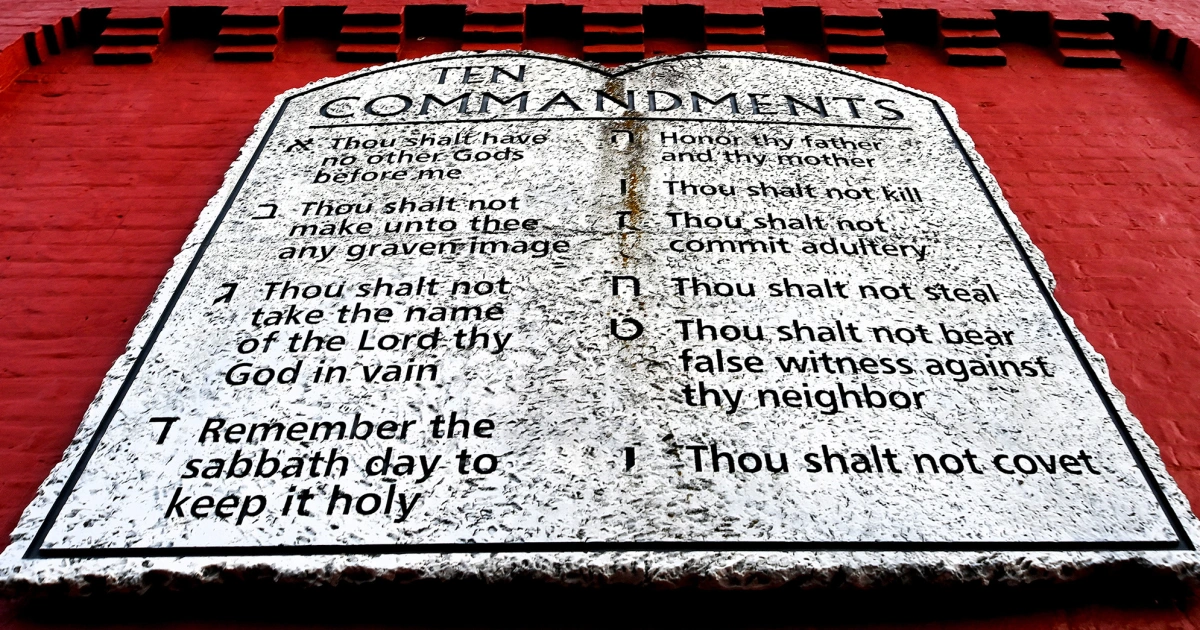 Federal Judge Halts Louisiana's Ten Commandments School Law