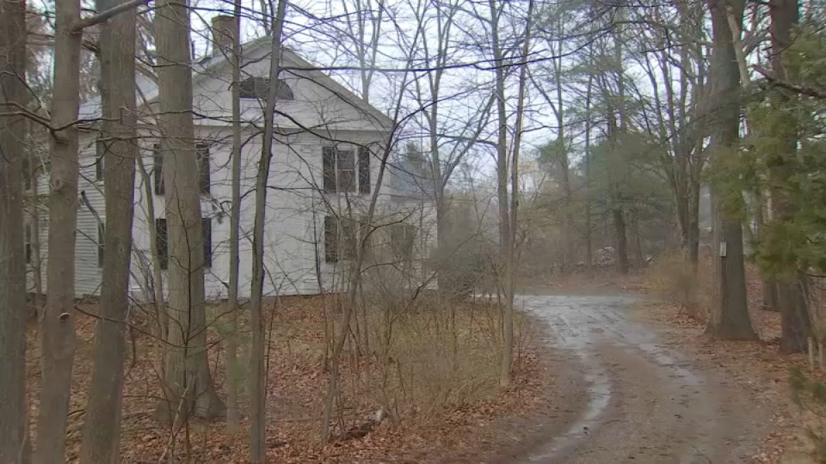 Featured image for "20-year-old Arrested After 17-year-old Girlfriend Found Dead in Stow Home"