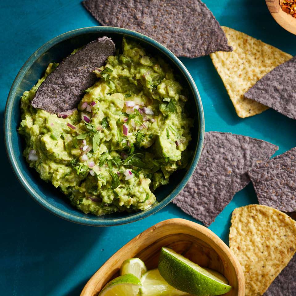 "Nutritionist-Approved Low-Carb Snacks for a Healthy Digestive System"