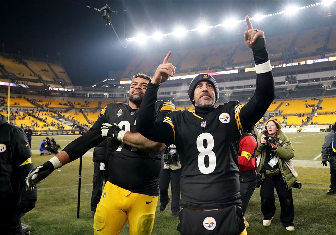 Featured image for Steelers clinch playoff spot with Aaron Rodgers' heroics