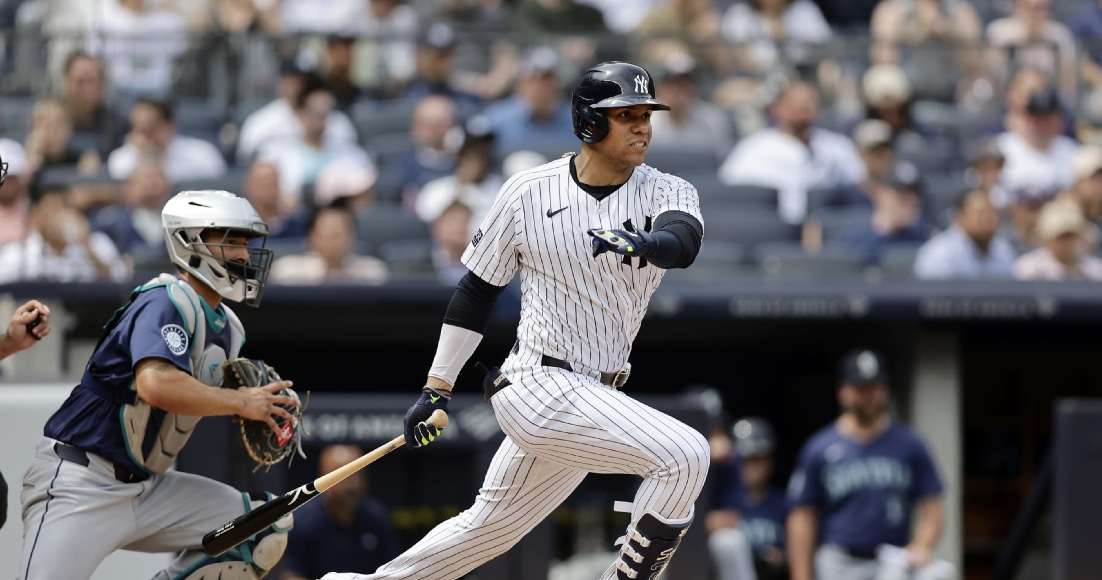 Featured image for Yankees' Juan Soto Open to All Offers Amid Free Agency Uncertainty