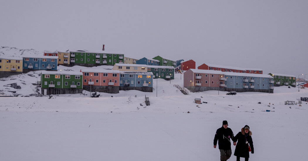 Featured image for Macron to Visit Greenland to Showcase EU Unity Amid US Tensions