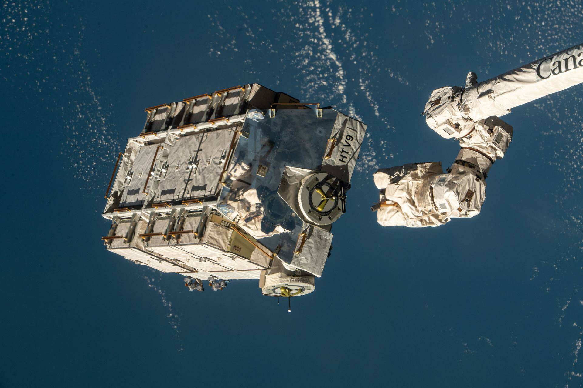 Featured image for Retired ISS Batteries Reenter Earth's Atmosphere, Prompting Concern