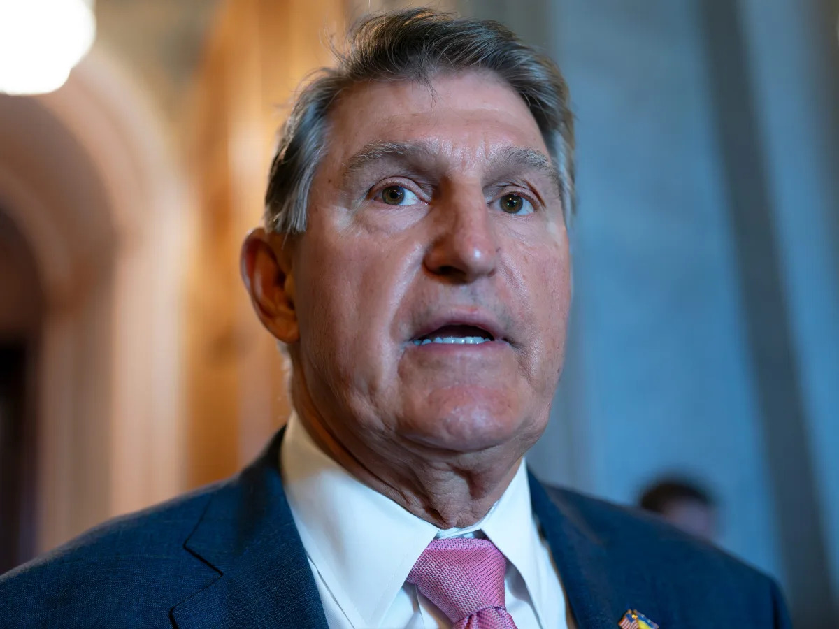 Joe Manchin's Possible Retirement from Senate to Lead West Virginia University