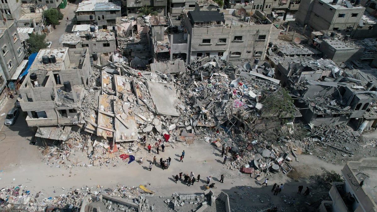 "US Frantically Works to Prevent Escalation in Israel-Hamas Conflict as Death Toll Rises"