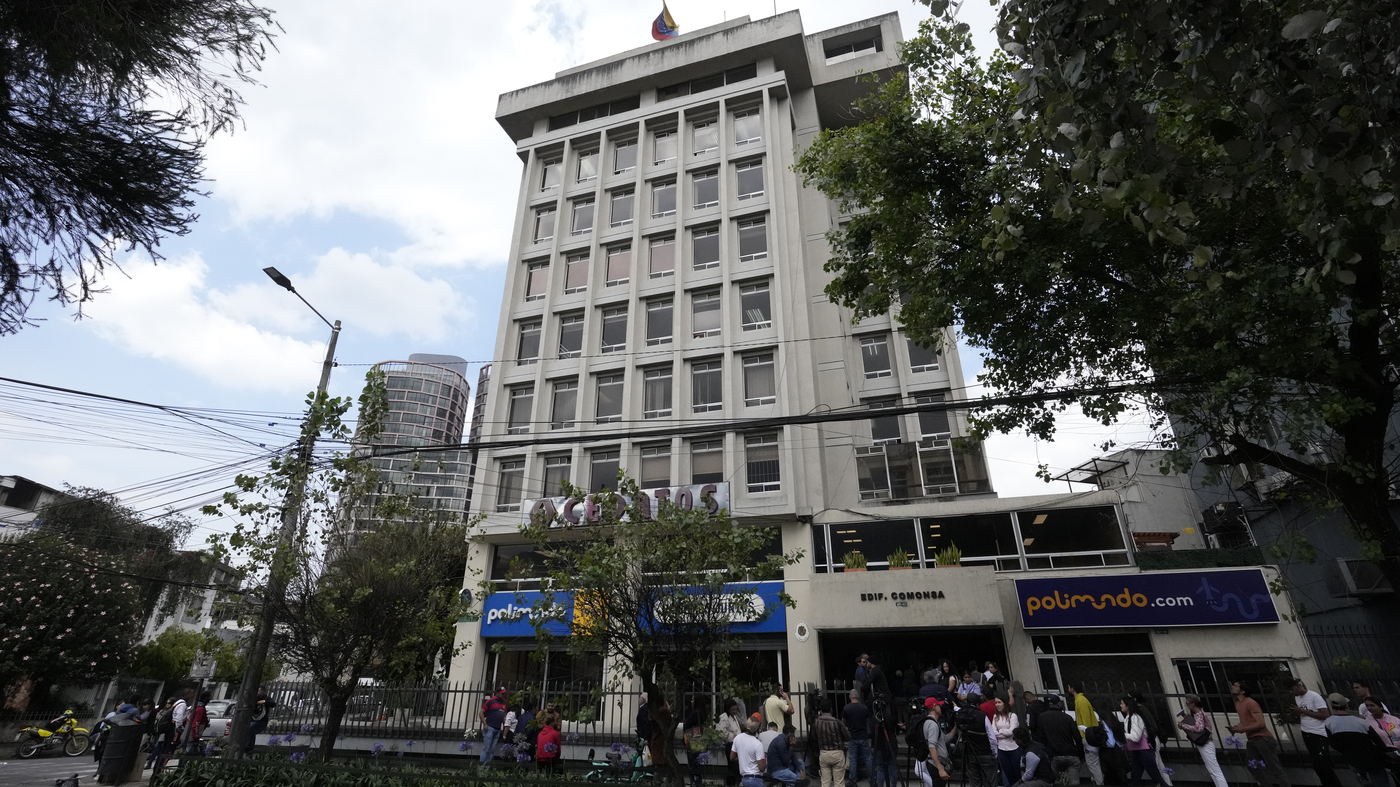 "Diplomatic Tensions in Latin America: Venezuela Shuts Embassy in Ecuador"
