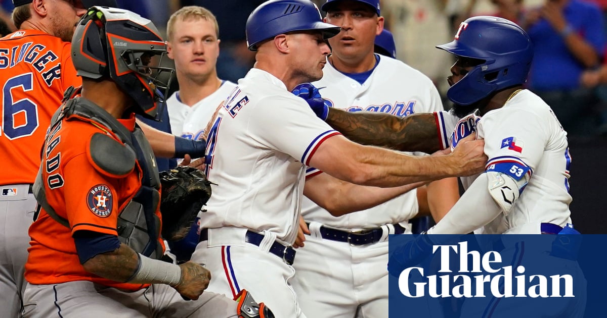 Astros' Altuve leads dramatic playoff victories, brings World Series within reach