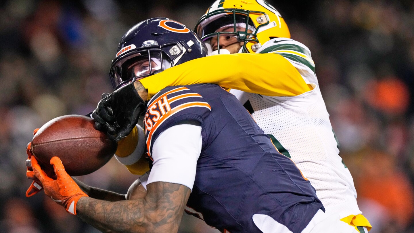 Featured image for Bears upset Packers in OT with Williams to Moore for game-winning touchdown