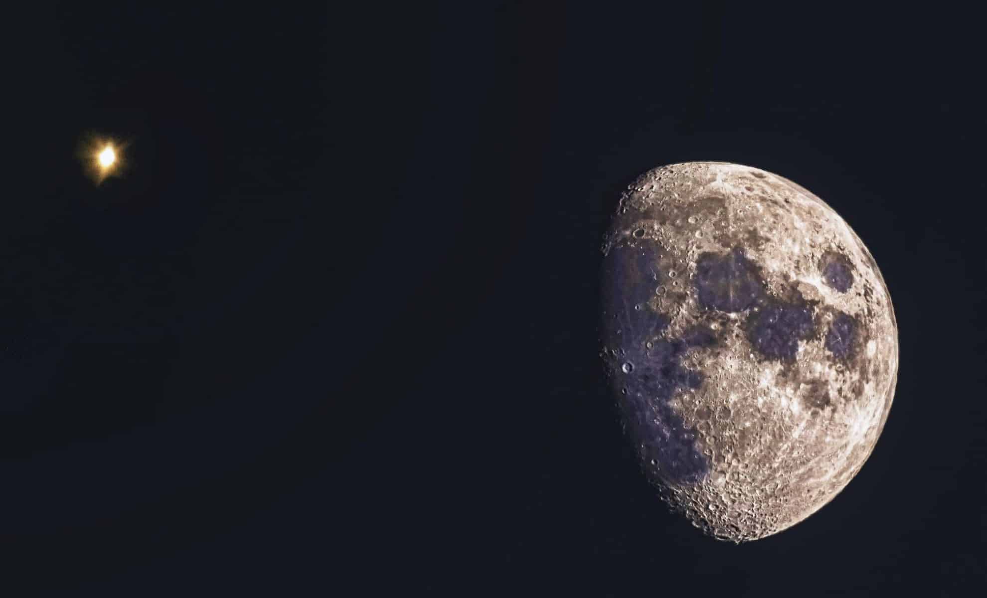 Featured image for Upcoming Moon and Mars Conjunction: When and Where to Watch