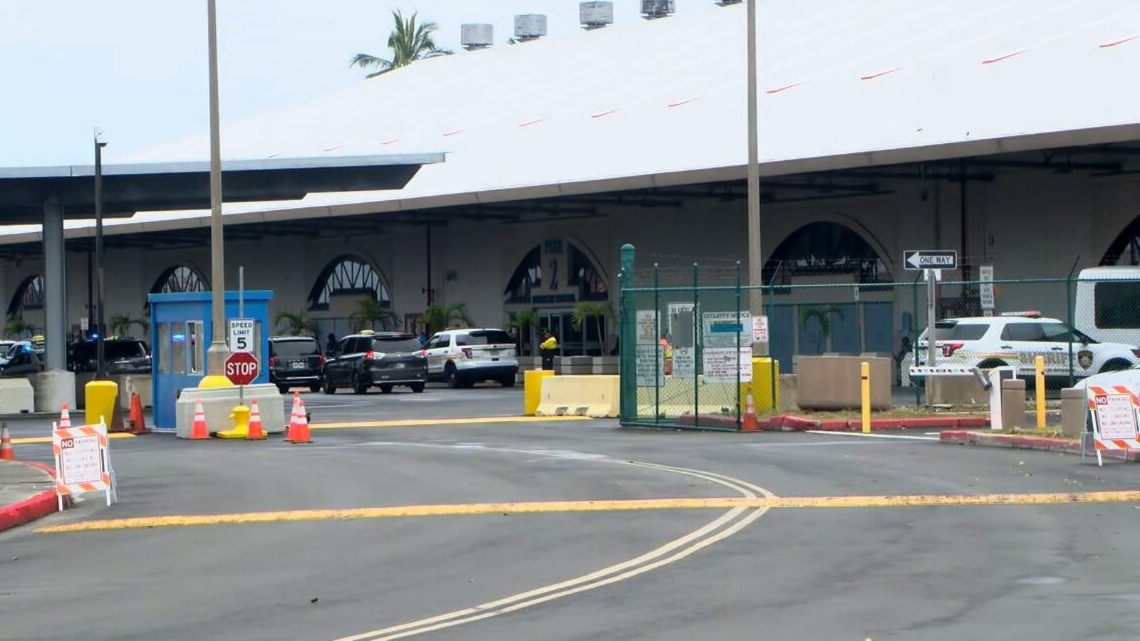Featured image for Fatal Shuttle Bus Crash at Honolulu Cruise Ship Terminal Leaves One Dead and Multiple Injured