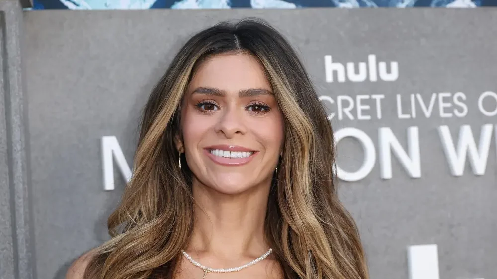 Leaked clip shows Taylor Frankie Paul throwing stools near ex and child