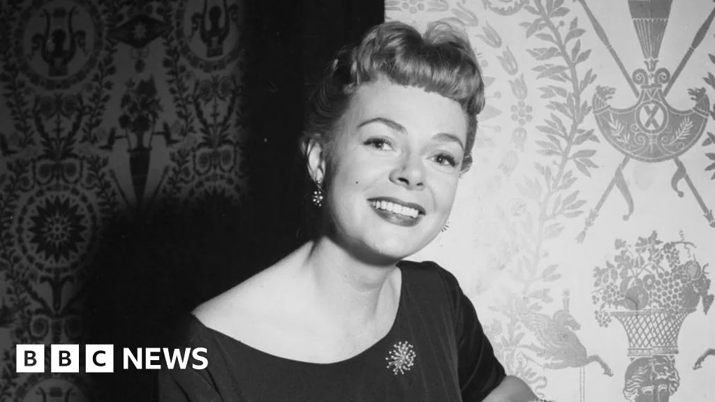 June Lockhart, Iconic 'Lassie' and 'Lost in Space' Actress, Dies at 100