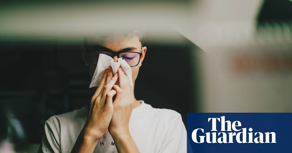 Featured image for "Decoding Your Symptoms: Distinguishing Between Seasonal Allergies and the Common Cold"