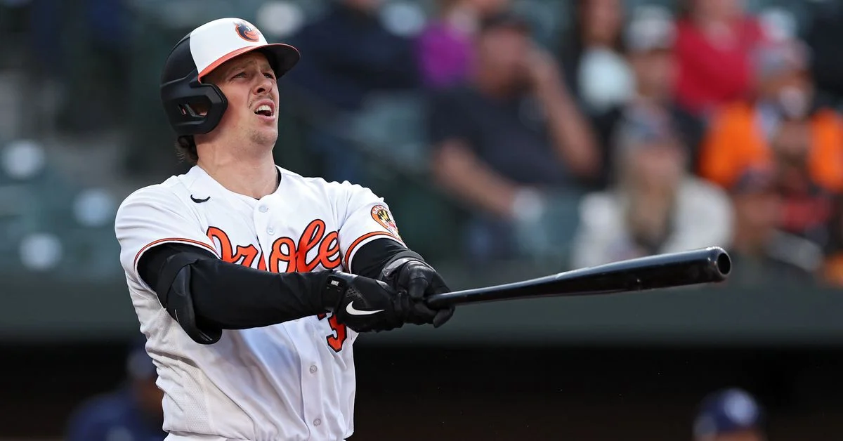 "AL East Race Intensifies as Orioles and Rays Face Off in Crucial Rubber Match"