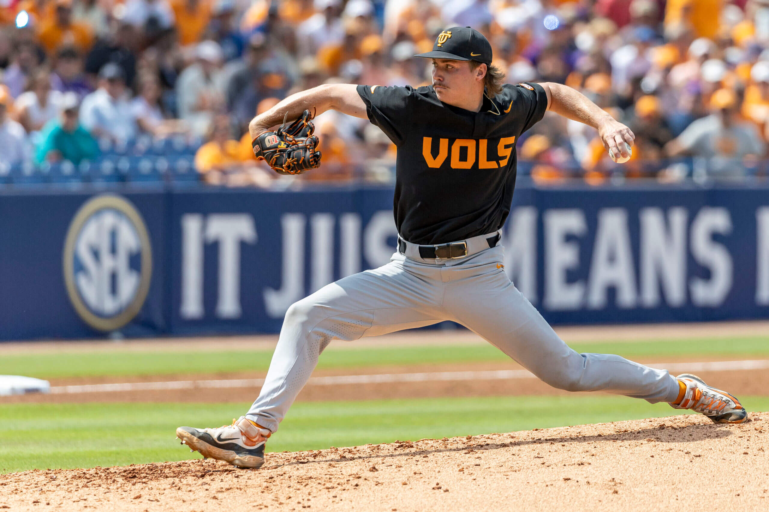 "2024 NCAA Baseball: Top Teams, Bracket, and How to Watch"