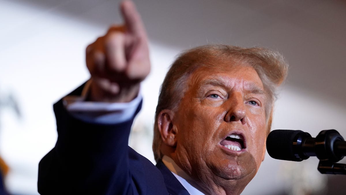 "Colorado Voters Make Case to Supreme Court: Keep Trump Off 2024 Ballot"