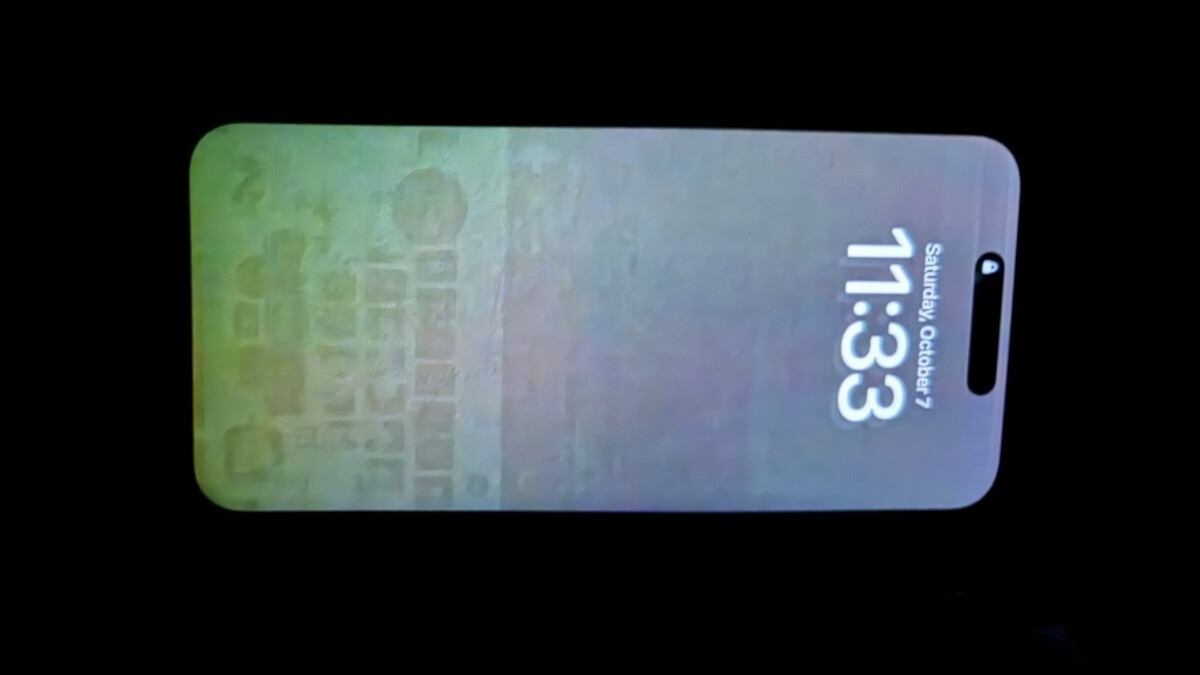 Featured image for "Screen Defect Plagues iPhone 15 Pro Max Models"