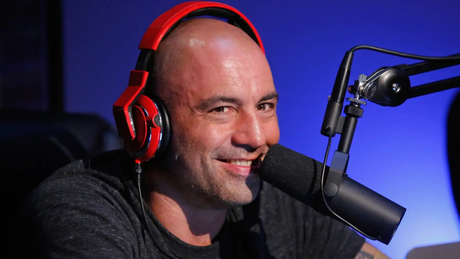 "Joe Rogan's Lucrative $250 Million Spotify Renewal Deal"