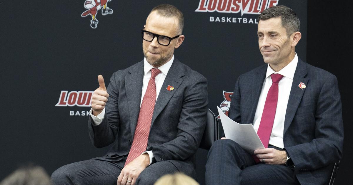Featured image for "Pat Kelsey's Dynamic Start as Louisville Basketball Coach Sparks Excitement"