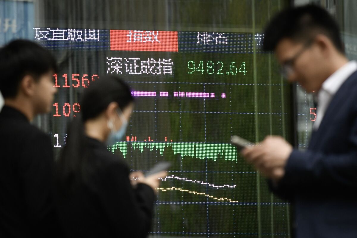 Featured image for China's Household Savings Shift as Retail Investors Boost Stock Market