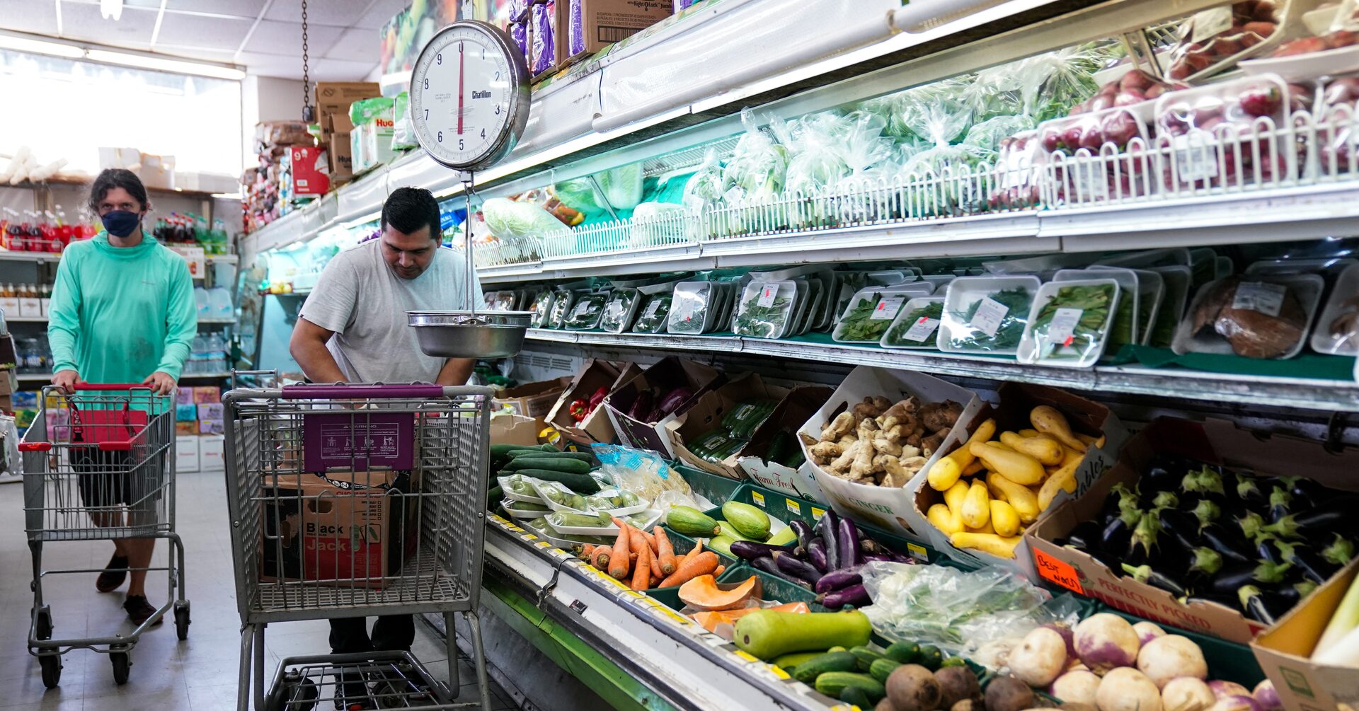 "Global Markets Brace for US Inflation Data Amidst Mixed Stock Futures"